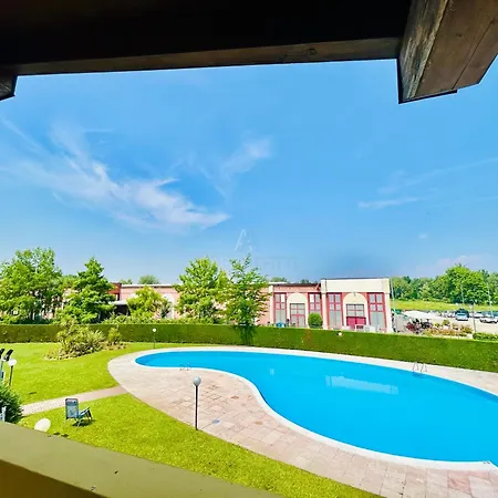 Topazio - Vista Piscina A 150m Dal Sirmione