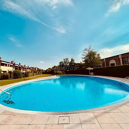 Διαμέρισμα Topazio - Vista Piscina A 150m Dal Σιρμιόνε