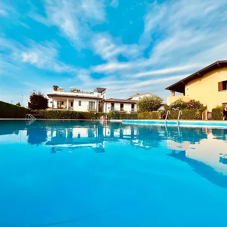 Topazio - Vista Piscina A 150m Dal * Σιρμιόνε