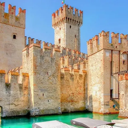Topazio - Vista Piscina A 150m Dal